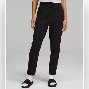 Lululemon On The Fly Size 2 Black Pants